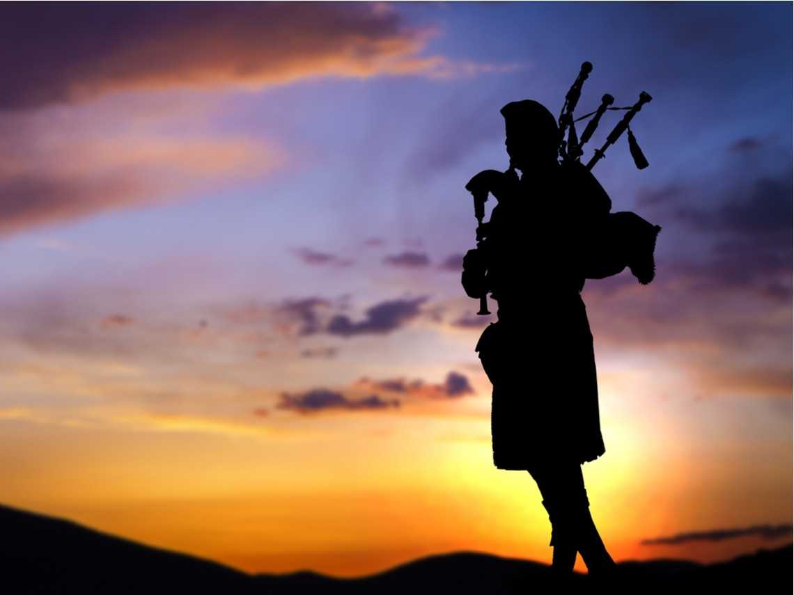 10% off Online Bagpipe Lessons at Mackenzie Bagpiping