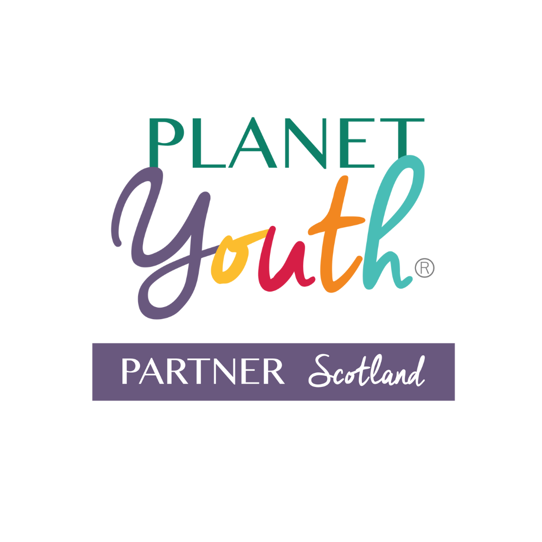 Plant net Youth in Scotland logo