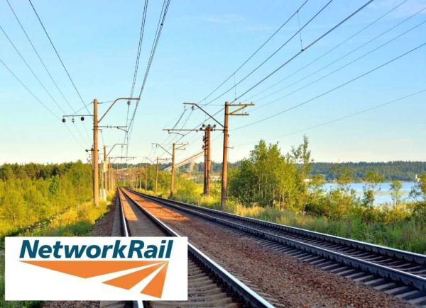 Take a Rail Safety Quiz and Win a £100 Love2Shop Voucher