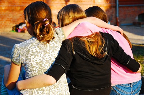 13 Ways to Support Your Friends If They Are Struggling